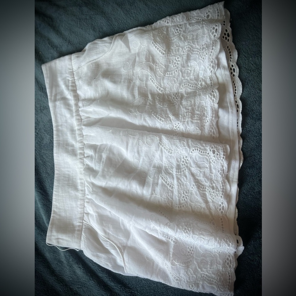 White lace skirt